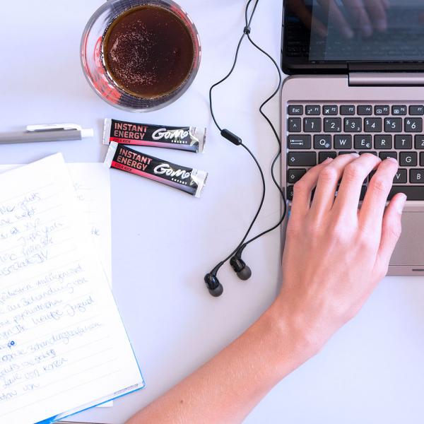 COLA KICK INSTANT ENERGY